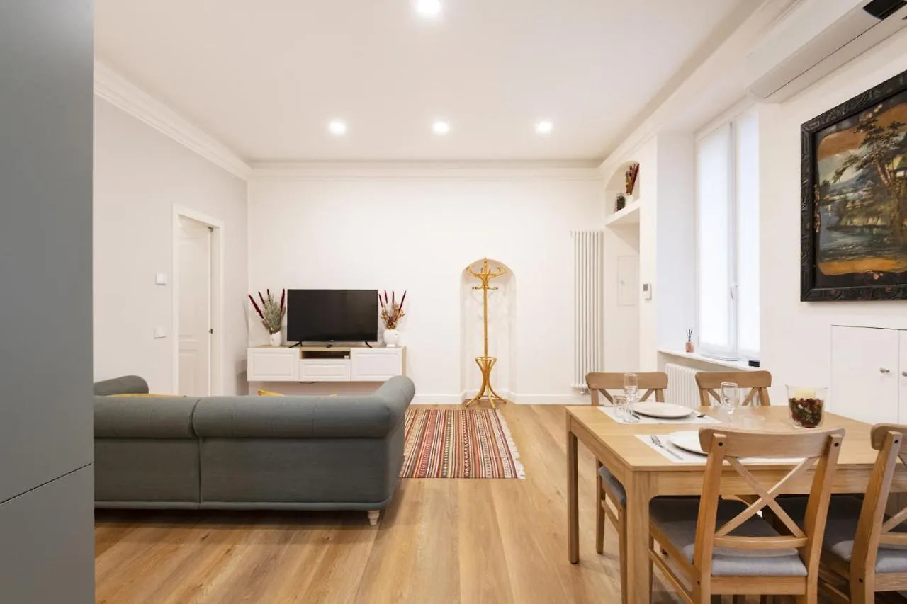 Lägenhet Easylife - Confortevola Dimora In Porta Venezia Milano Italien
