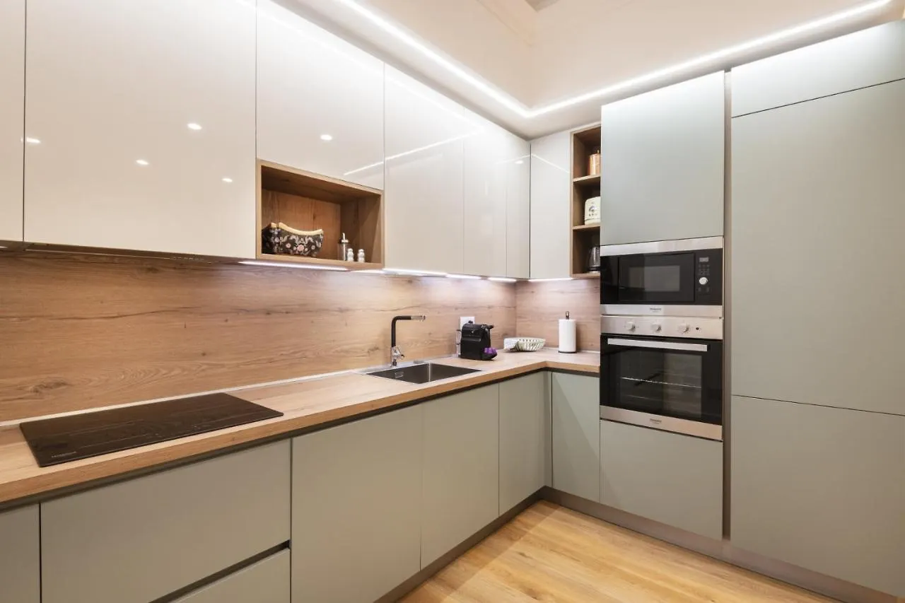 Lägenhet Easylife - Confortevola Dimora In Porta Venezia Milano