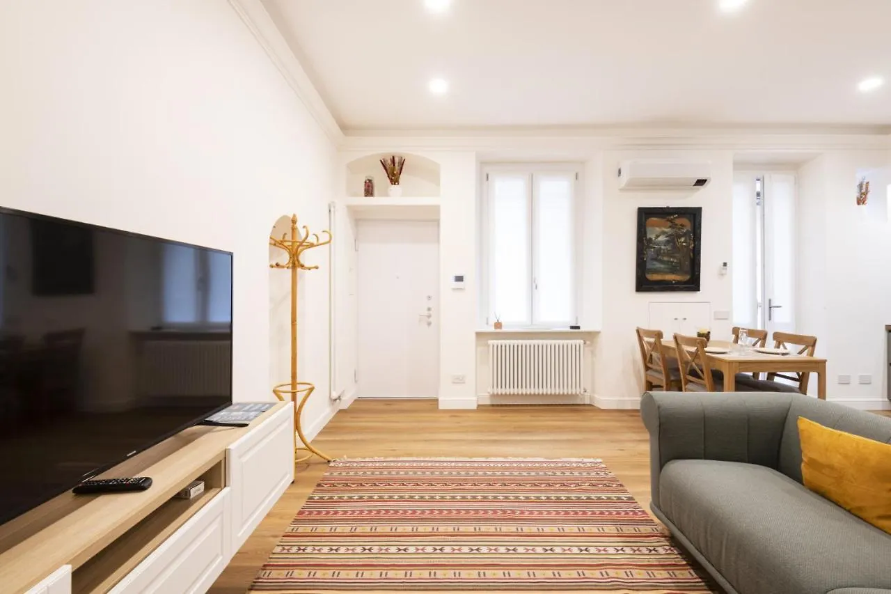 Easylife - Confortevola Dimora In Porta Venezia Milano Lägenhet